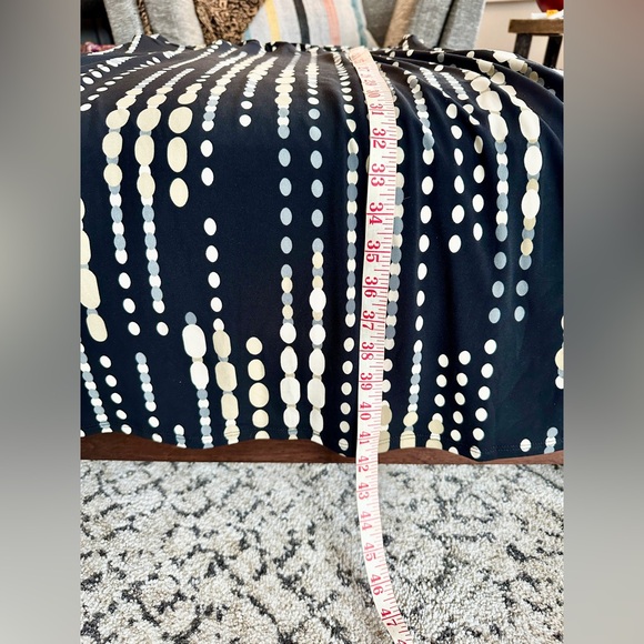 Lightweight dress size 12 ** Cleo ** great shape - Picture 4 of 8